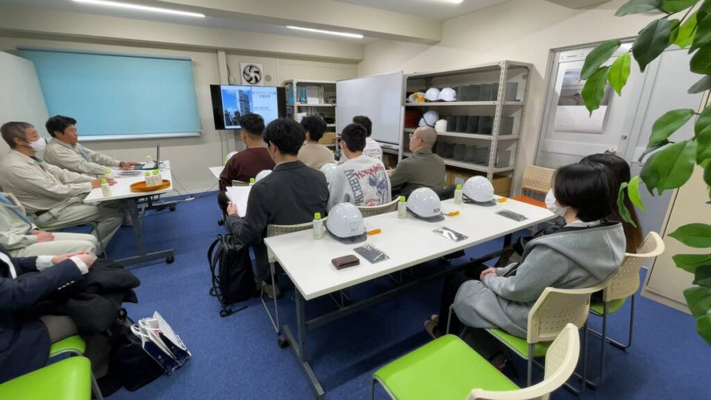 浅野工学専門学校　建築工学科3年生の生徒様が工場見学にお越しいただきました。